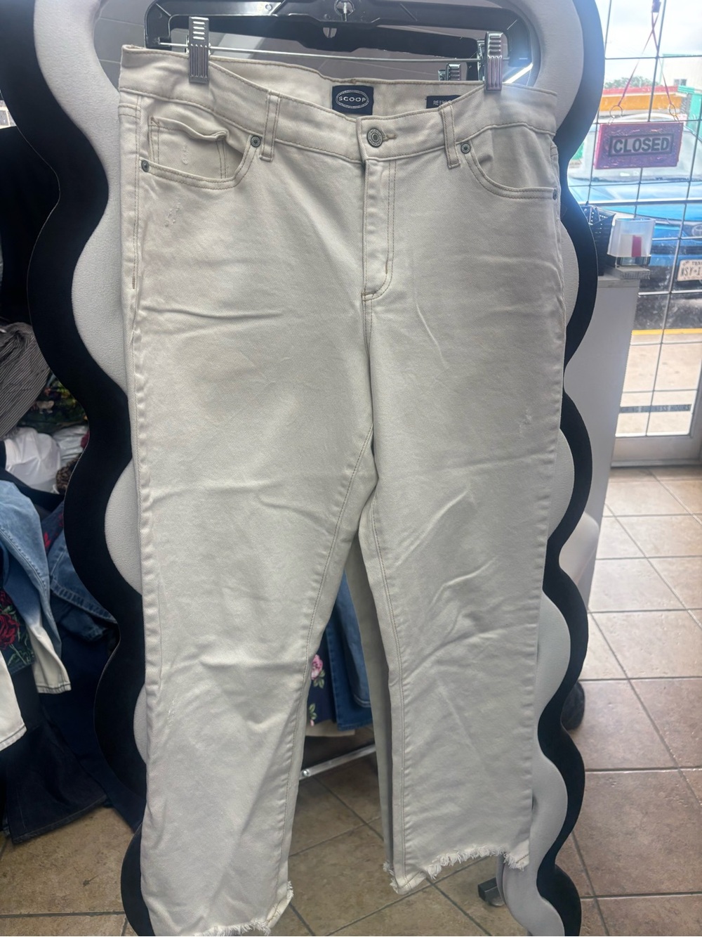 SCOOP,Women’s Cropped Ankle Jeans in Off-White